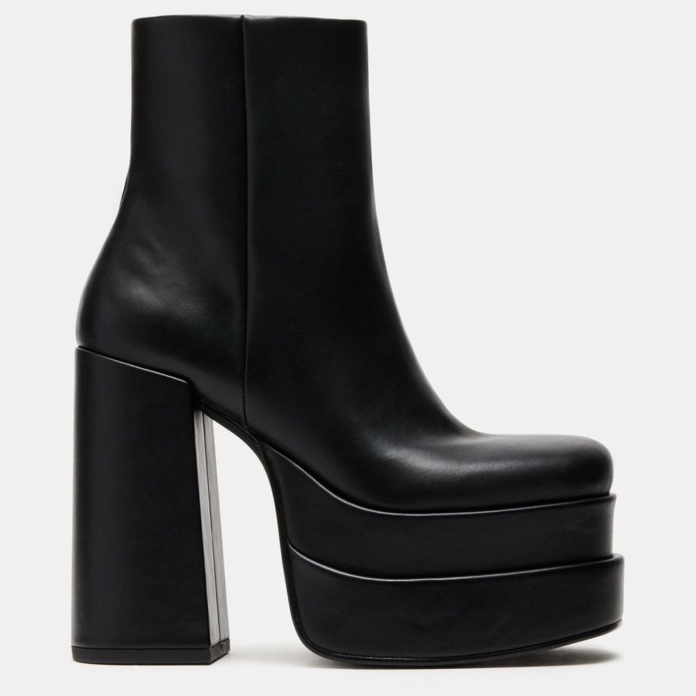 Steve Madden Cobra Black Platform Ankle Boots 9